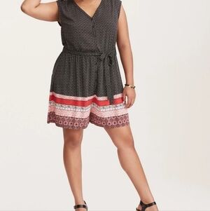 Torrid Border Print Challis Romper 1X |  Geometric Sleeveless Tie Waist